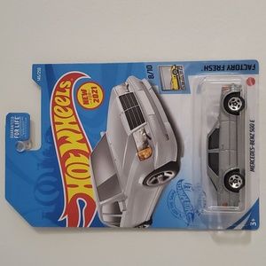 Mercedes-Benz 500 E Silver Hot Wheels Factory Fresh 8/10 Diecast
